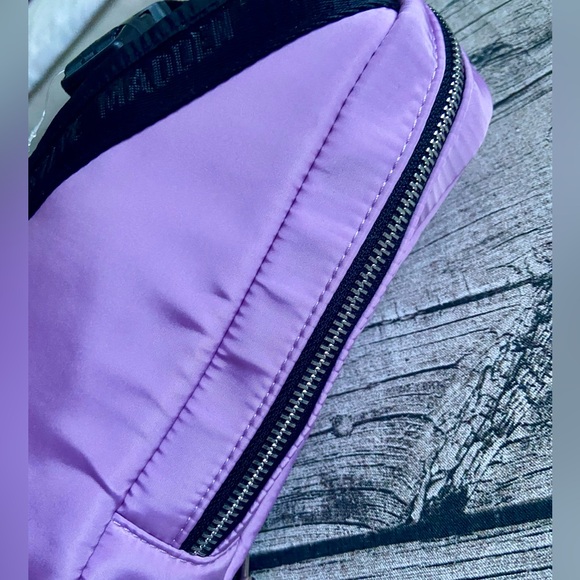 NWT! Steve Madden crossbody sling bag. - Picture 3 of 10